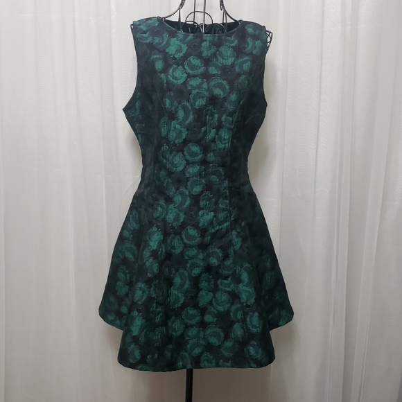 Honey Punch Sz M NWT Festivity Skater Dress - Picture 5 of 14